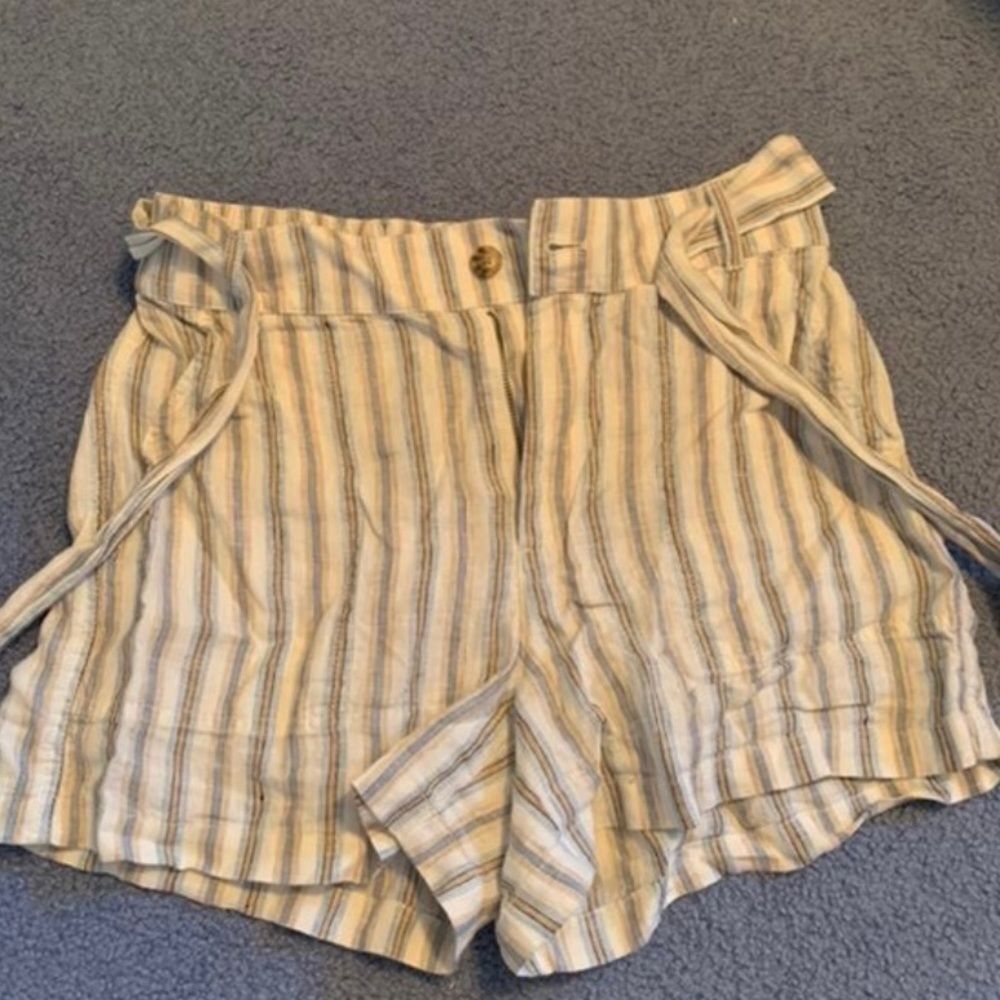 W5- Lou and Grey Tie Waist Shorts